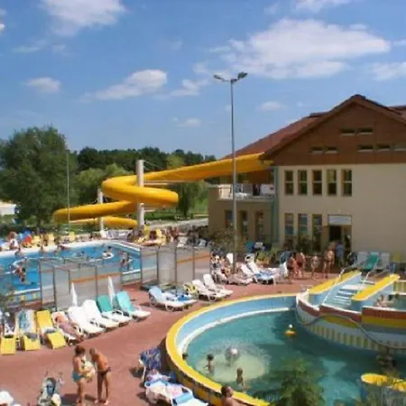 Apartment Pine Wood 5 *