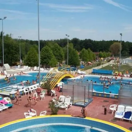 Pine Wood 5 Apartment *